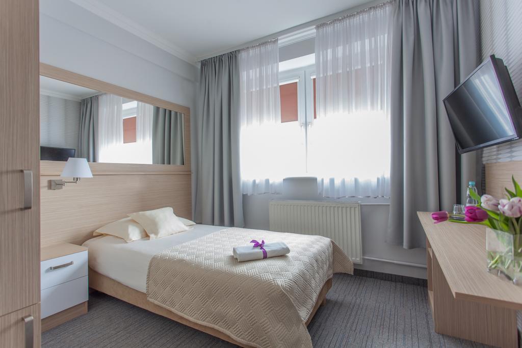 Anna - - Free Parking Pensjonat 2*